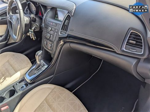 Used 2018 Buick Cascada Premium image 17