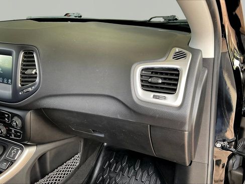 Used 2021 Jeep Compass Latitude w/ Sun and Sound Group AWD/4WD image 25