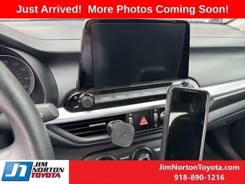 Used 2023 Kia Forte LXS image 11