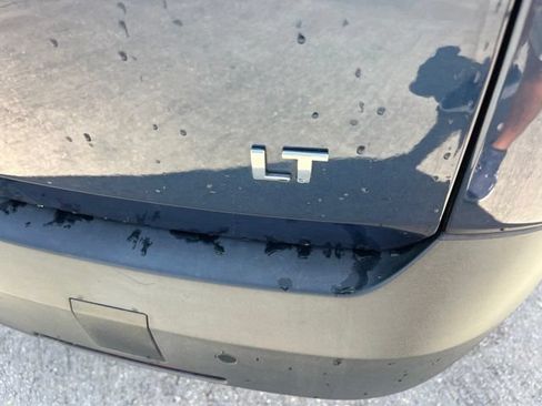 Used 2023 Chevrolet Traverse LT FWD image 6