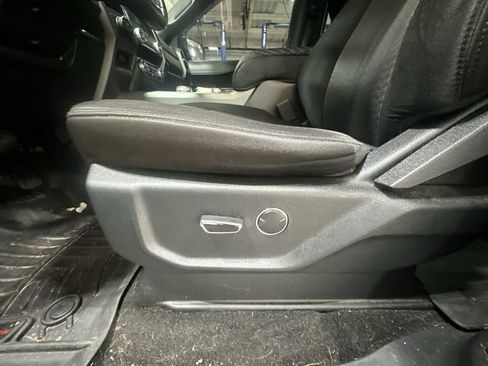 Used 2019 Ford Expedition XLT AWD/4WD image 18