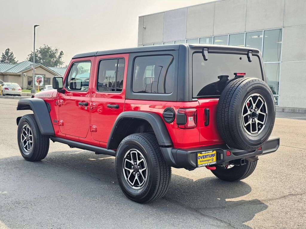 Used 2024 Jeep Wrangler Unlimited Rubicon AWD/4WD image 4