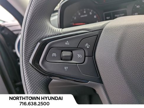 Used 2025 Chevrolet Trax LS FWD image 25