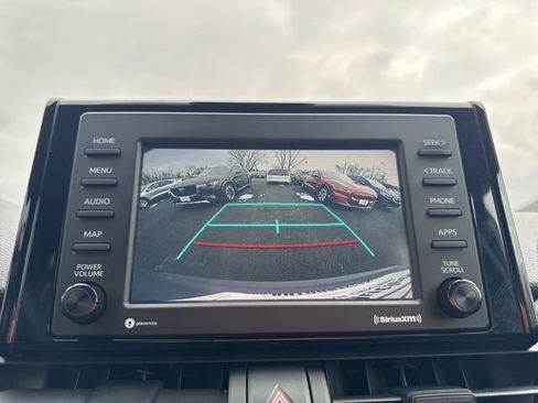 Used 2022 Toyota RAV4 XLE image 25