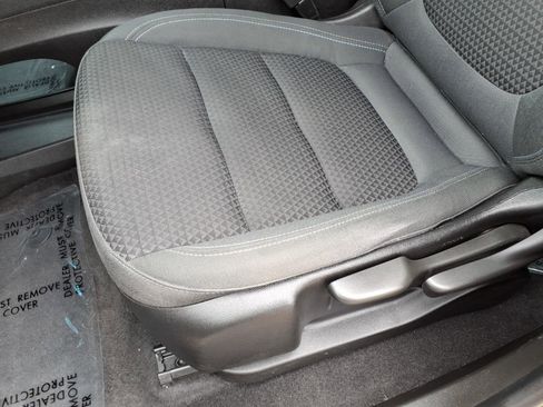 Used 2022 Chevrolet Bolt LT FWD image 23