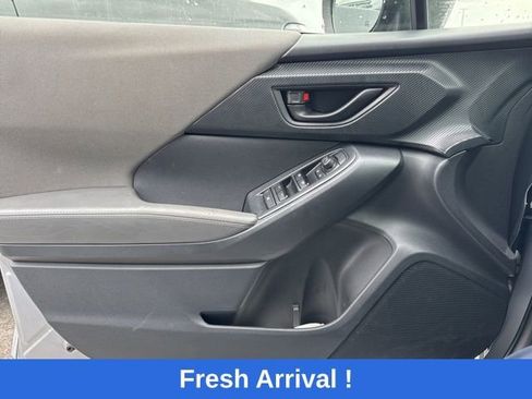 Used 2025 Subaru Crosstrek 2.0i Premium image 11