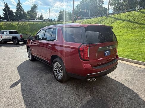 Used 2024 GMC Yukon Denali Ultimate w/ LPO, Floor Liner Package AWD/4WD image 5