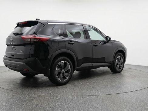 Used 2025 Nissan Rogue SV AWD/4WD image 9