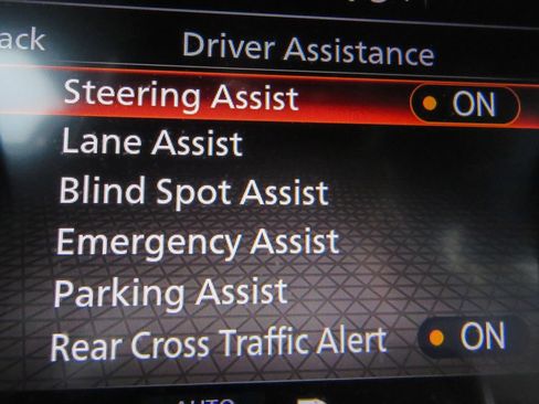 Used 2022 Nissan Rogue SV FWD image 11
