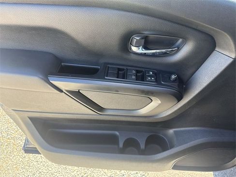 Used 2023 Nissan Titan SV w/ SV Convenience Package image 13