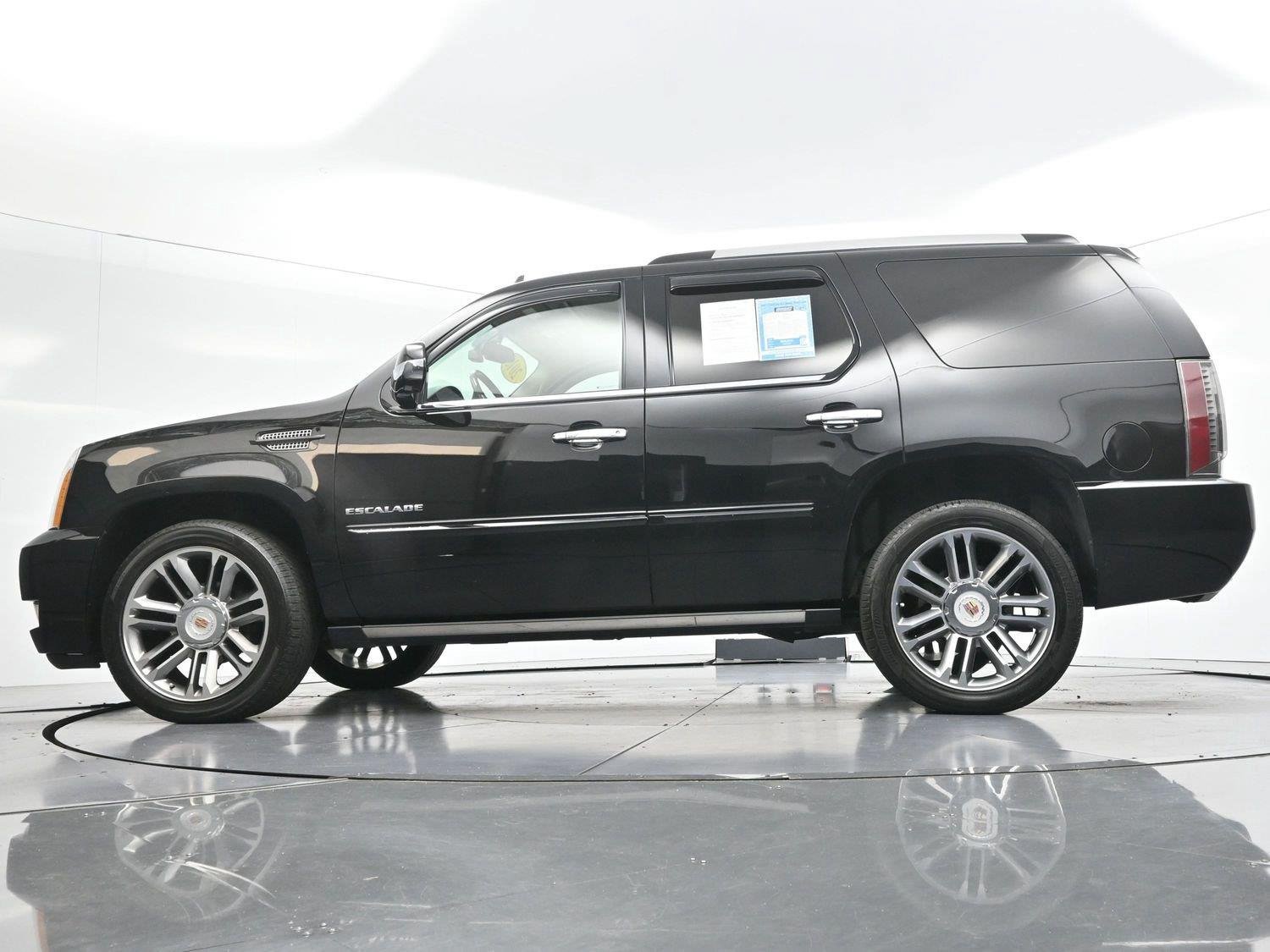 Used 2013 Cadillac Escalade Premium AWD/4WD image 54