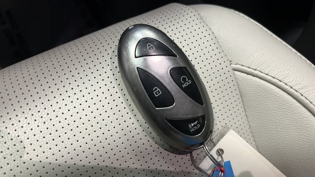 Used 2025 Hyundai Santa Fe Limited AWD/4WD image 44