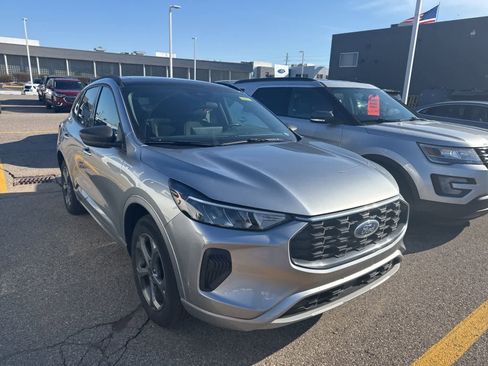 Used 2024 Ford Escape ST-Line w/ Tech Pack #1 image 5