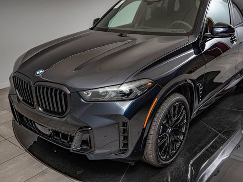 New 2026 BMW X5 xDrive40i w/ M Sport Package AWD/4WD image 14