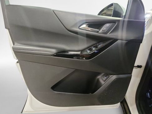 Certified 2025 Chevrolet Equinox LT w/ Convenience Package II image 14