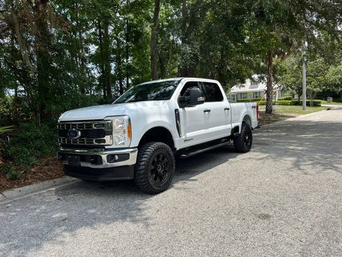 Used 2023 Ford F250 XLT w/ FX4 Off-Road Package AWD/4WD image 7