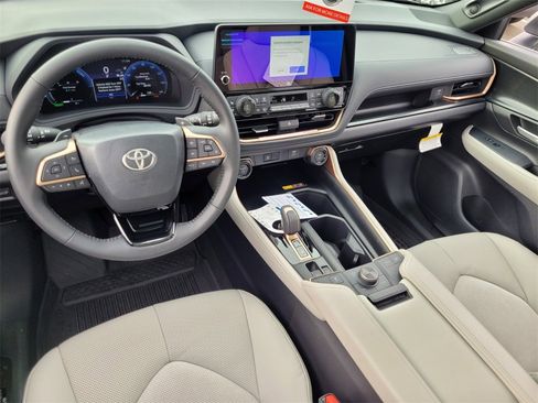 New 2026 Toyota Grand Highlander AWD Hybrid image 7