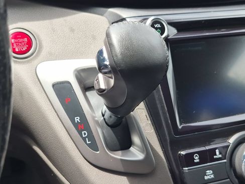 Used 2016 Honda Odyssey Touring Elite image 14