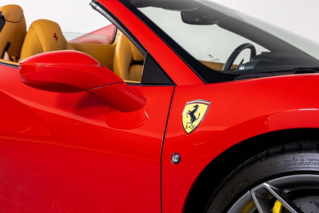 Used 2022 Ferrari F8 Tributo RWD image 23