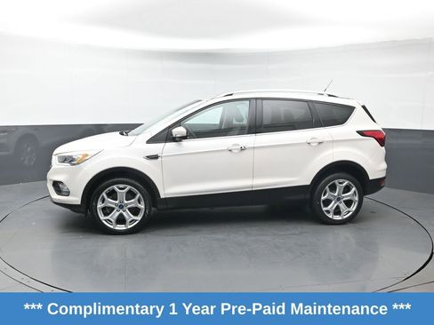 Used 2019 Ford Escape Titanium image 2