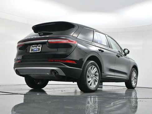 Used 2025 Lincoln Corsair AWD image 48