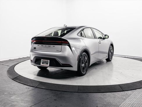 Certified 2024 Toyota Prius LE image 10