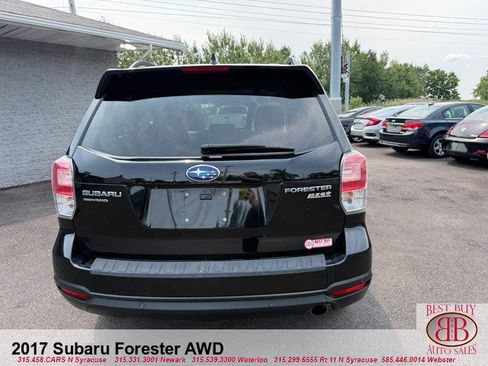 Used 2017 Subaru Forester 2.5i Touring AWD/4WD image 4