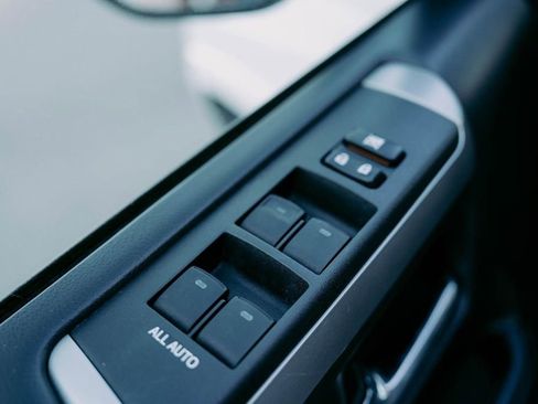 Used 2021 Toyota 4Runner SR5 image 17