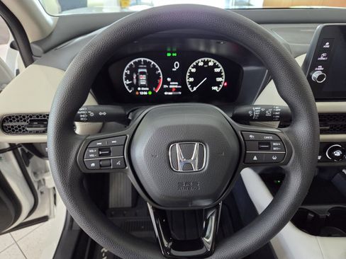 New 2026 Honda HR-V LX image 10