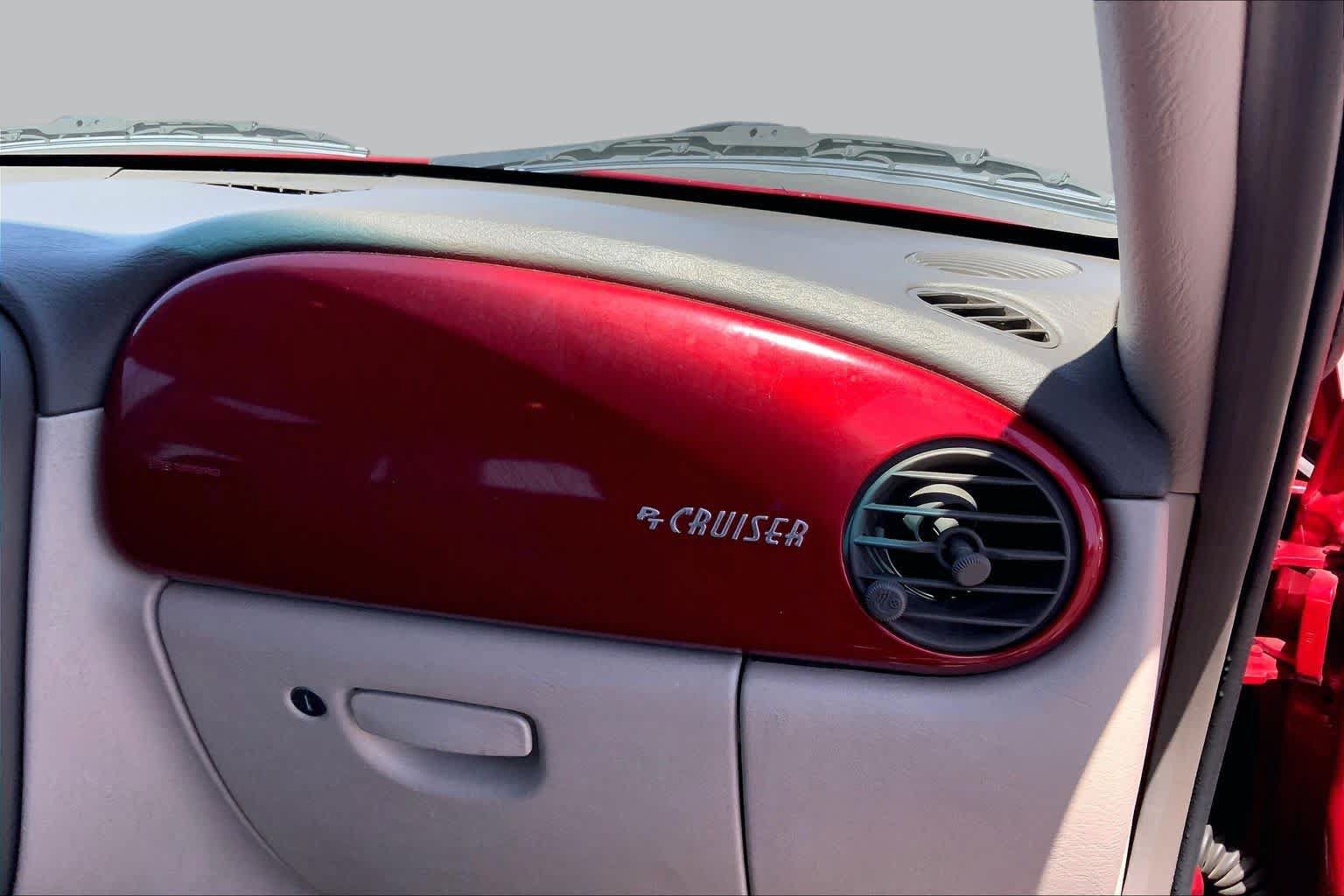 Used 2002 Chrysler PT Cruiser FWD image 18