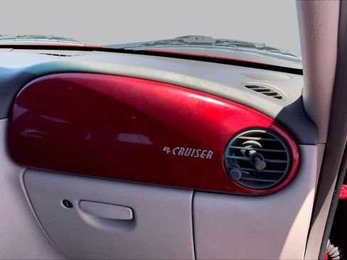 Used 2002 Chrysler PT Cruiser FWD image 18
