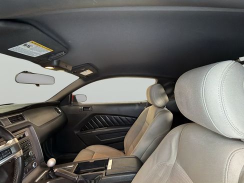 Used 2013 Ford Mustang GT RWD image 30