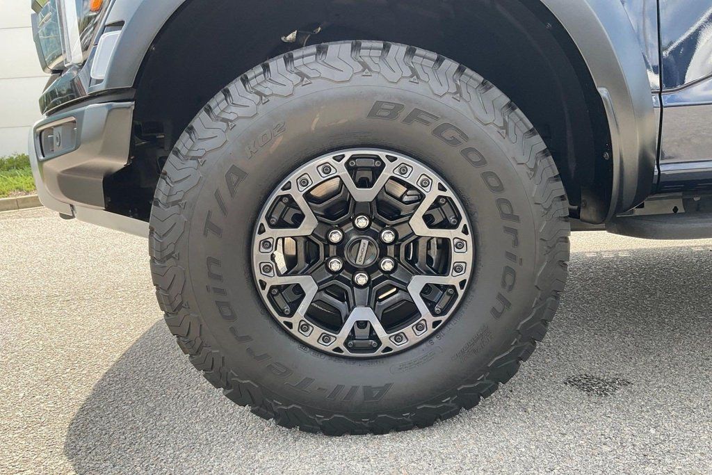 Used 2025 Ford F150 Raptor AWD/4WD image 9