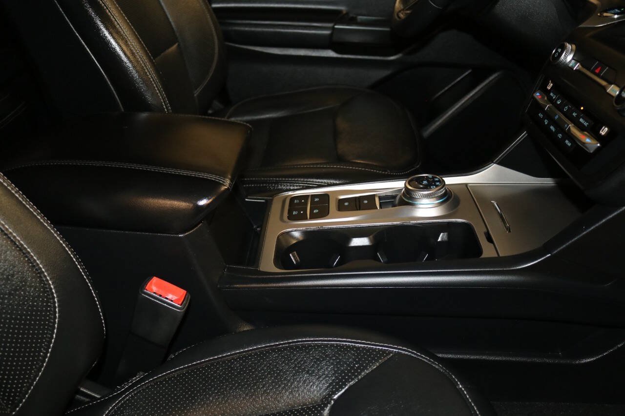 Used 2020 Ford Explorer XLT RWD image 44