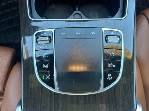 Used 2021 Mercedes-Benz GLC 300 4MATIC image 21