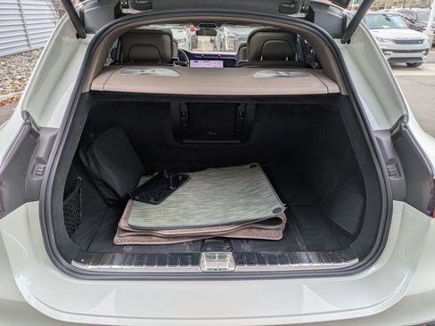 Used 2024 Mercedes-Benz Maybach EQS 680 4MATIC image 32