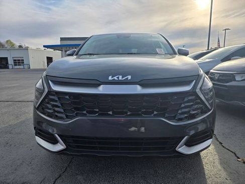 Used 2024 Kia Sportage EX image 2