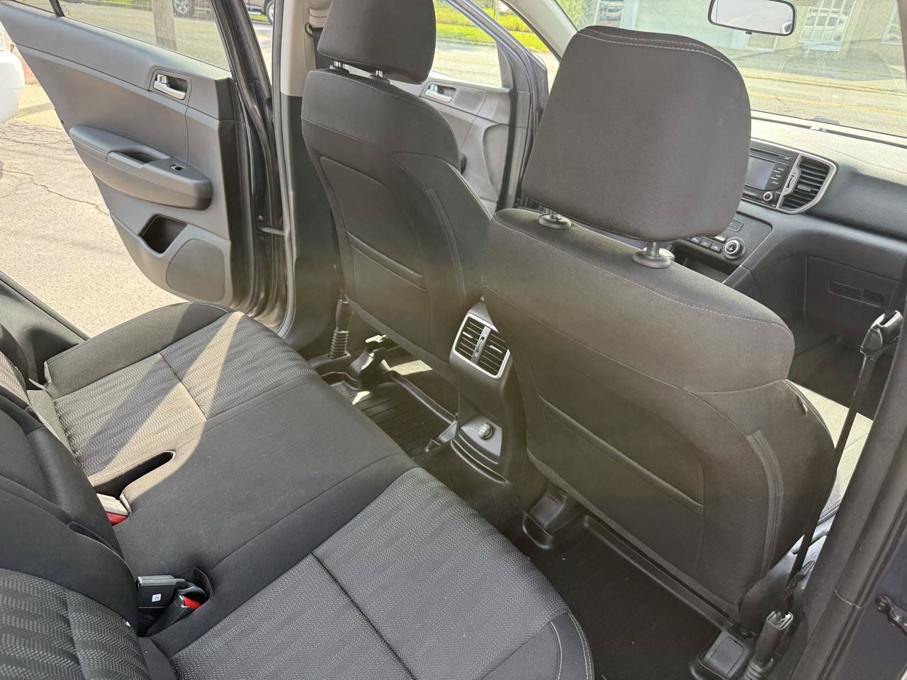 Used 2019 Kia Sportage LX FWD image 26