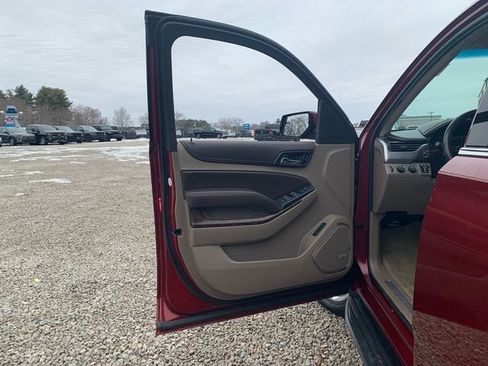Used 2019 Chevrolet Tahoe LT image 25