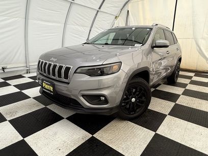 Used 2019 Jeep Cherokee Latitude w/ Cold Weather Group