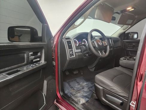 Used 2019 RAM 1500 Express w/ Express Value Package image 11