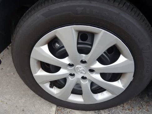 Certified 2025 Toyota Corolla LE FWD image 10