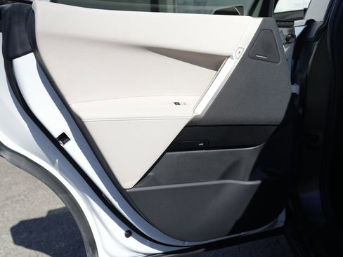 Used 2022 BMW iX xDrive50 w/ Premium Package image 32