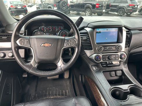 Used 2015 Chevrolet Suburban LT image 16
