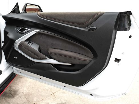Used 2018 Chevrolet Camaro ZL1 RWD image 43