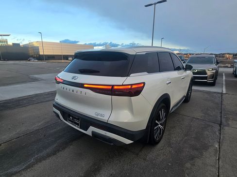 Used 2024 INFINITI QX60 Sensory image 5