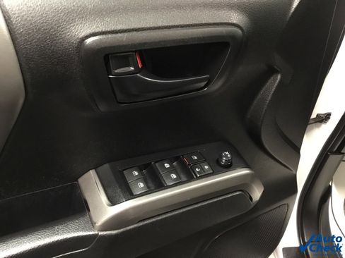 Used 2021 Toyota Tacoma SR5 image 21