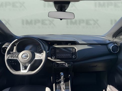 Used 2021 Nissan Kicks SR w/ SR Premium Package image 11