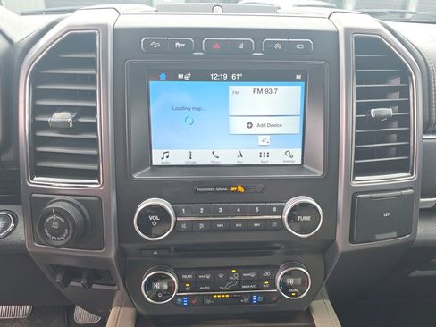 Used 2018 Ford Expedition Platinum image 16