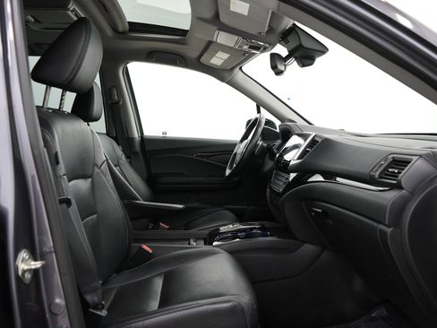 Used 2017 Honda Pilot Elite image 13